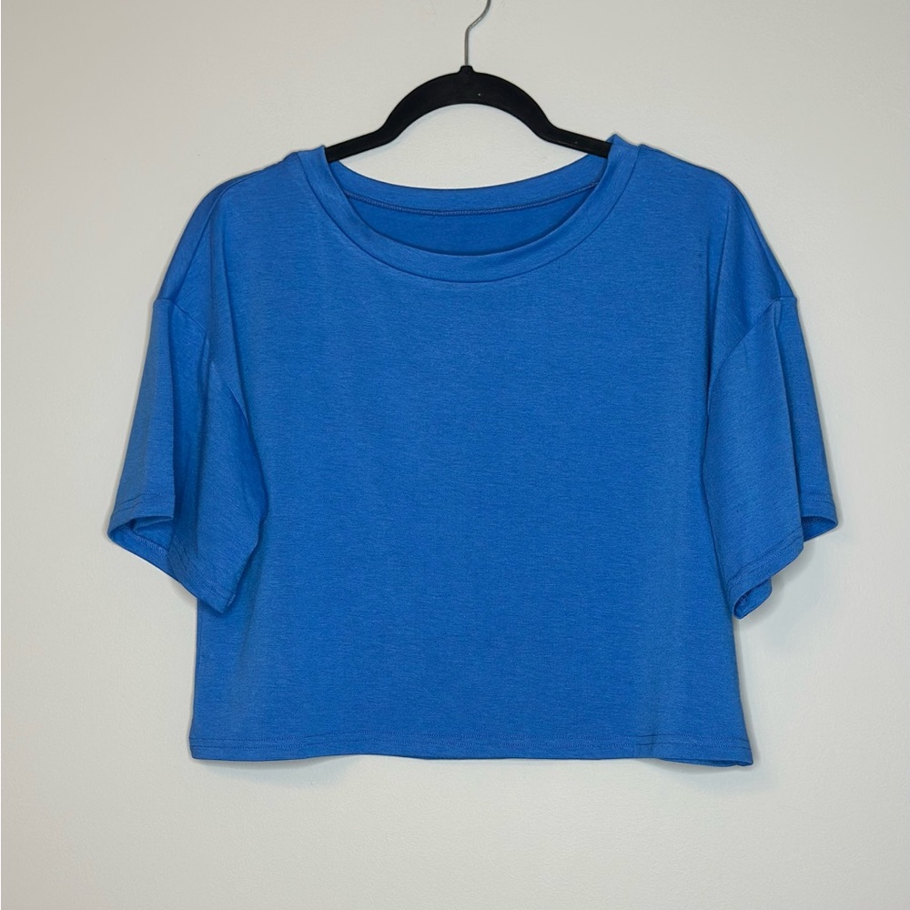 Size m blue crop T-shirt